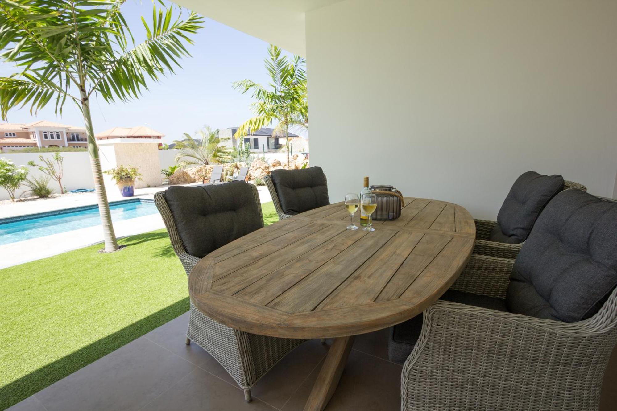 Goudhaen Luxury Private Apartments Jan Thiel Beach Экстерьер фото