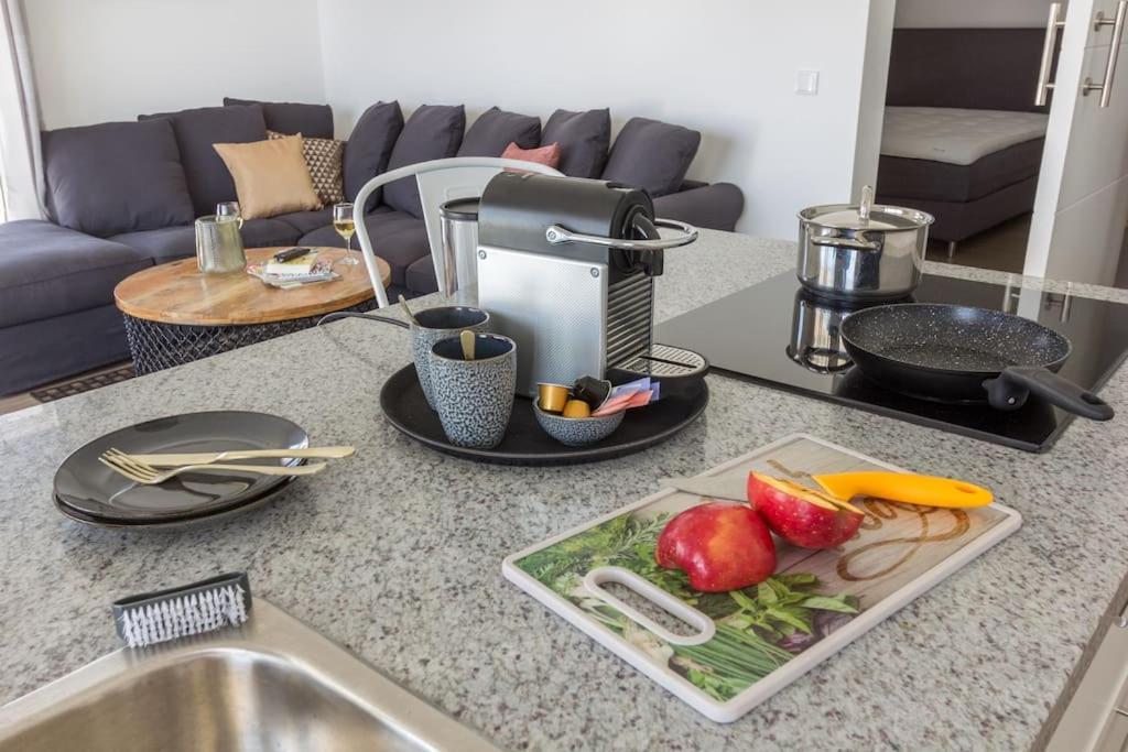 Goudhaen Luxury Private Apartments Jan Thiel Beach Экстерьер фото