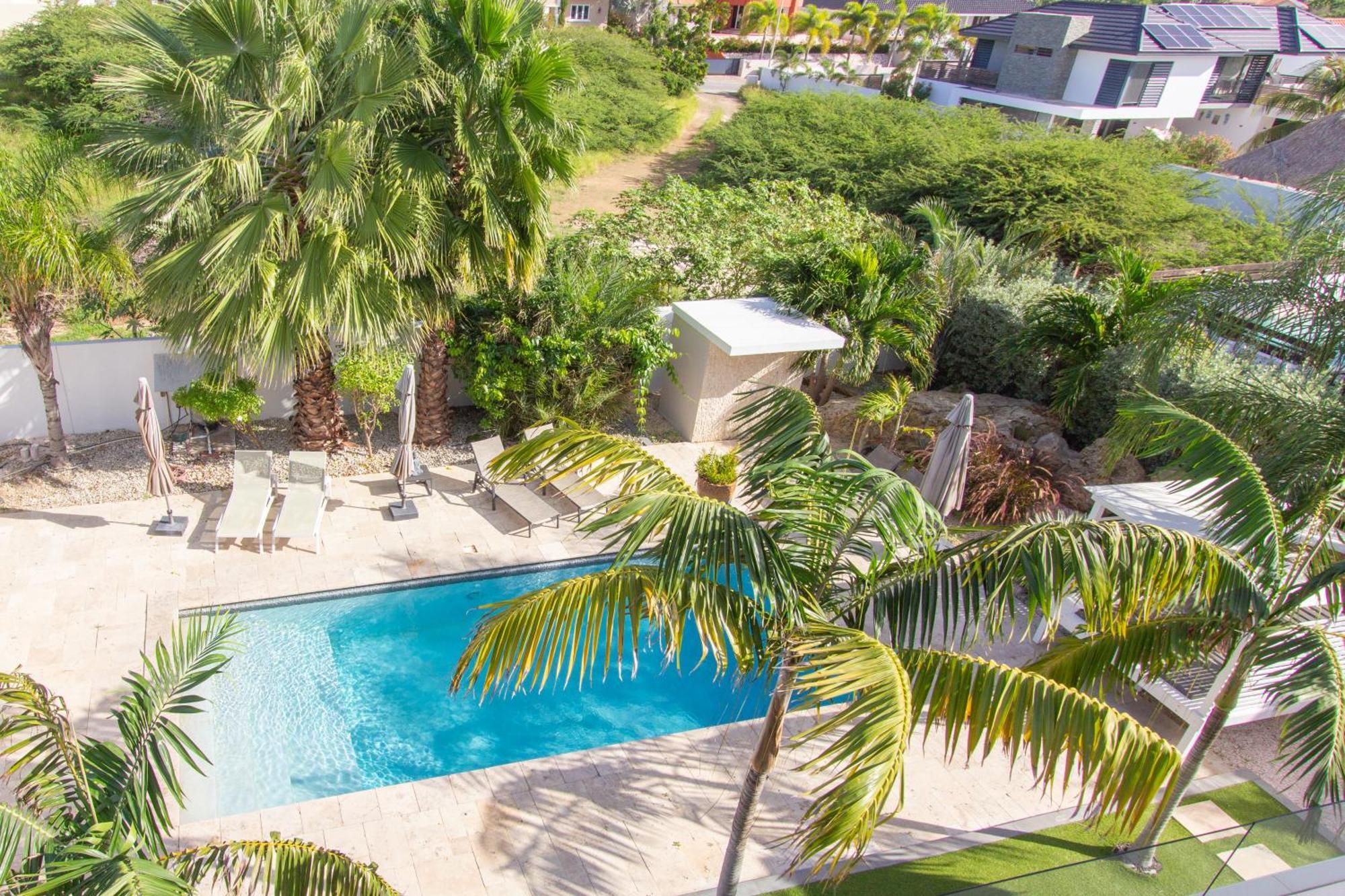 Goudhaen Luxury Private Apartments Jan Thiel Beach Экстерьер фото
